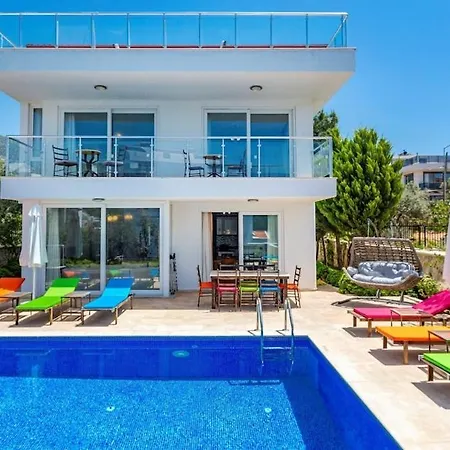 Βίλα Kalkan Mercan 2 *